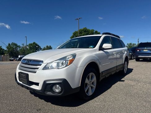 Used 2014 Subaru Outback 2.5i Premium AWD/4WD image 5