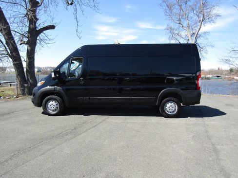 Used 2023 RAM ProMaster 2500 image 4