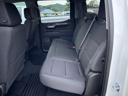 Used 2023 Chevrolet Silverado 1500 LT image 12