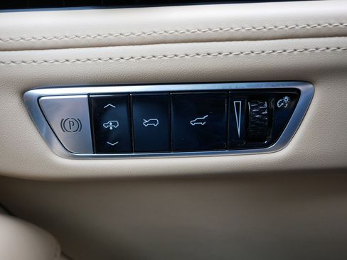 Used 2025 Cadillac Escalade IQ Sport 2 AWD/4WD image 26