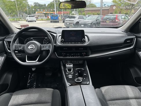 Used 2024 Nissan Rogue SV AWD/4WD image 18