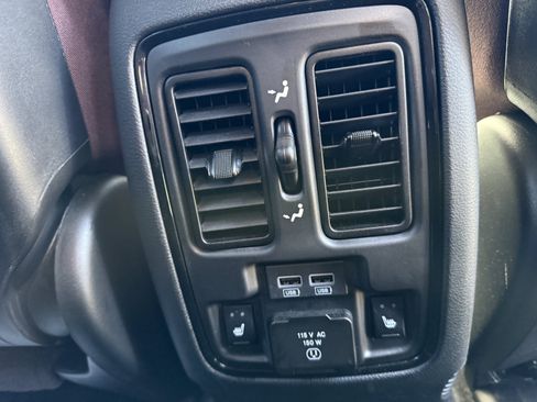 Used 2025 Dodge Durango R/T AWD/4WD image 17