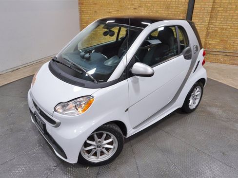 Used 2014 smart fortwo electric drive RWD image 2