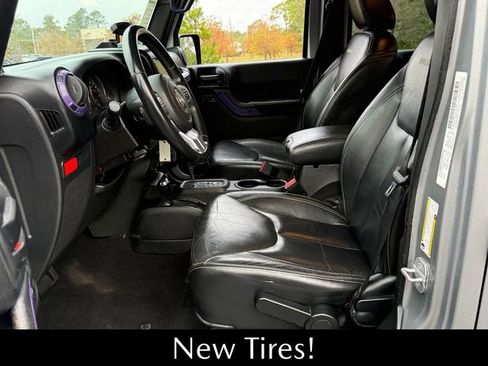 Used 2014 Jeep Wrangler Unlimited Rubicon image 6