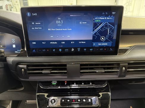Used 2023 Lincoln Corsair FWD w/ Equipment Group 101A image 17