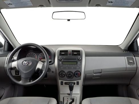 Used 2011 Toyota Corolla LE FWD image 5