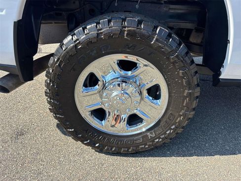 Used 2022 RAM 2500 Tradesman w/ Chrome Appearance Group image 29