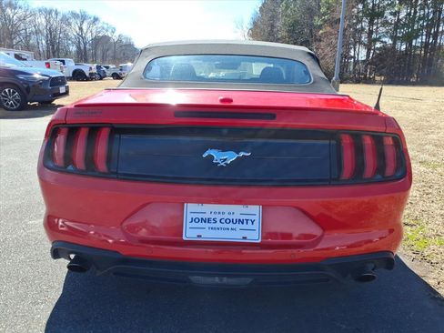 Used 2023 Ford Mustang Premium image 2
