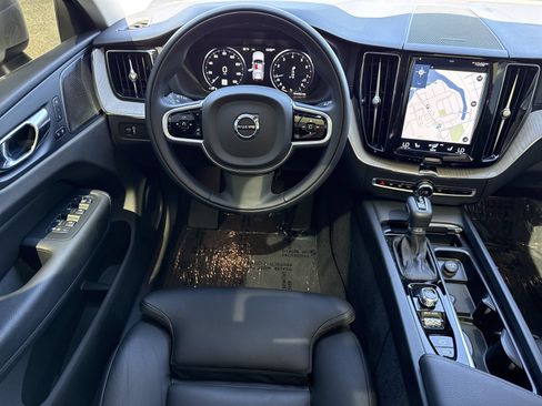Used 2020 Volvo XC60 T6 Inscription w/ Protection Package AWD/4WD image 12