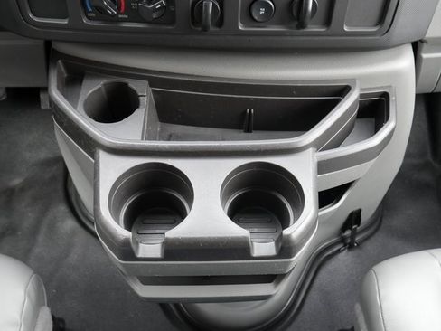 Used 2014 Ford E-350 and Econoline 350 Super Duty w/ Power Group image 18