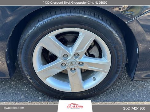 Used 2012 Toyota Camry SE image 25