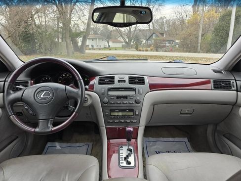 Used 2002 Lexus ES 330 Base 4dr Sedan image 13