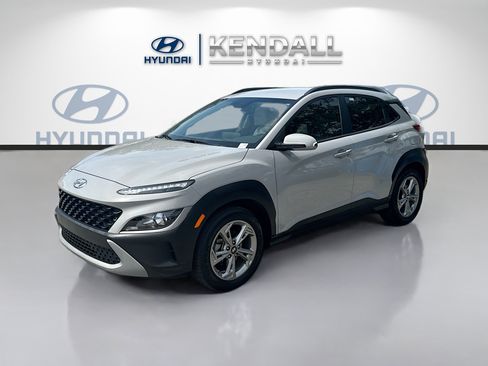 Used 2023 Hyundai Kona SEL FWD image 3
