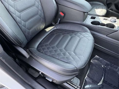 Used 2023 Ford Escape Platinum w/ Premium Technology Package image 18