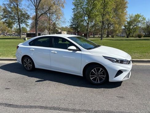 Certified 2024 Kia Forte LXS image 2