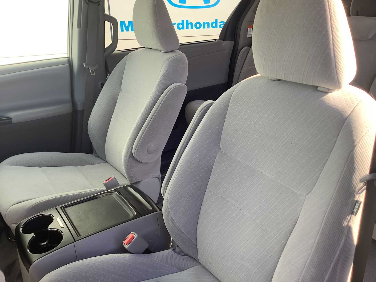 Used 2017 Toyota Sienna LE FWD image 11