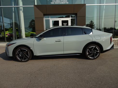 Used 2026 Kia K4 GT-Line w/ GT-Line Premium Package FWD image 2