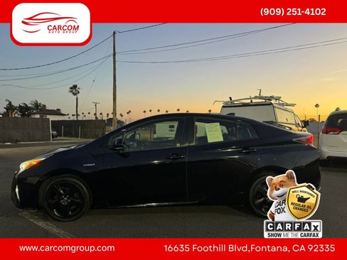 Used 2016 Toyota Prius Four Touring FWD image 3