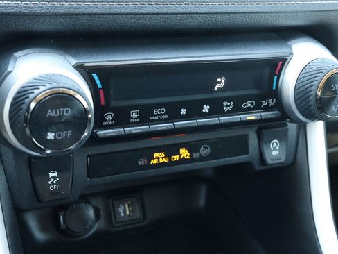 Used 2024 Toyota RAV4 XLE image 20