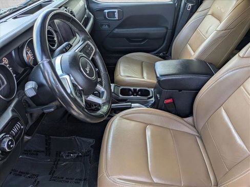 Used 2020 Jeep Gladiator Overland AWD/4WD image 15