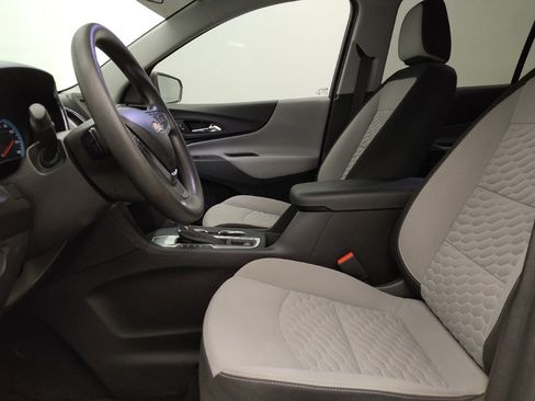 Used 2021 Chevrolet Equinox LS FWD image 17