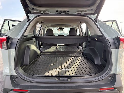 Used 2023 Toyota RAV4 XLE w/ Convenience Package image 10