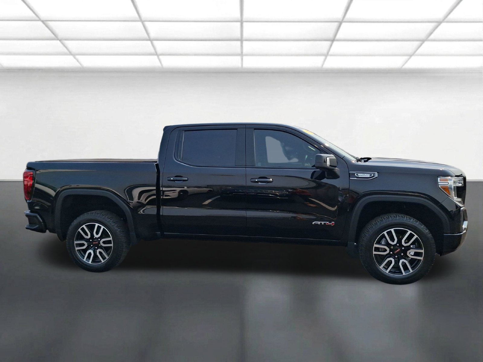 Used 2021 GMC Sierra 1500 AT4 w/ AT4 Preferred Package AWD/4WD image 2