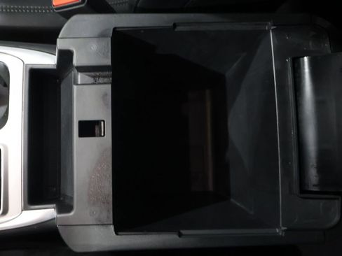 Used 2023 Ford Explorer XLT w/ Equipment Group 202A image 35