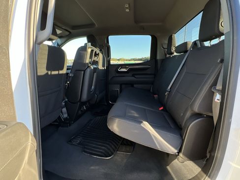 Used 2025 Chevrolet Silverado 1500 LT image 24