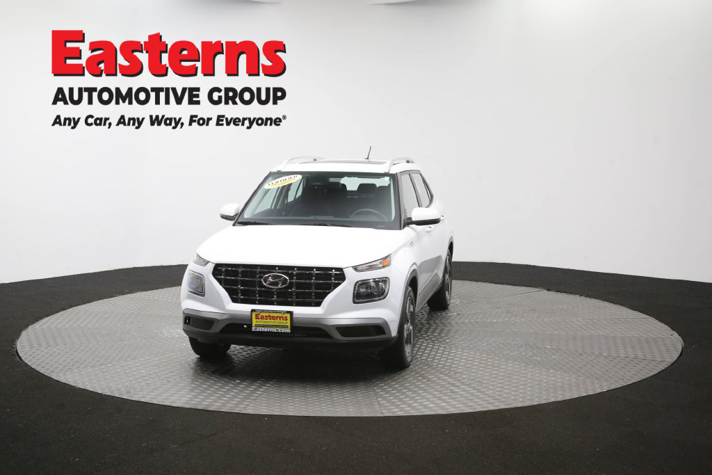 Used 2025 Hyundai Venue SEL FWD image 57