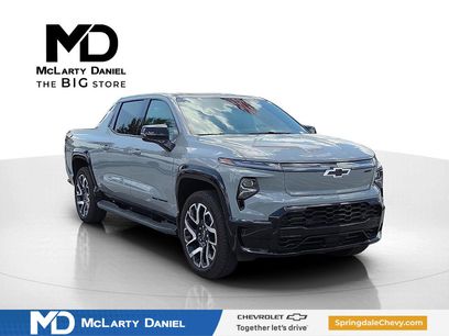 New 2025 Chevrolet Silverado EV RST