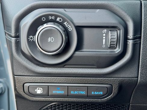 Used 2024 Jeep Wrangler Unlimited Rubicon 4xe AWD/4WD image 30
