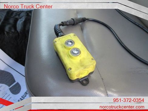 Used 2008 Ford F450 2WD Regular Cab Super Duty image 25