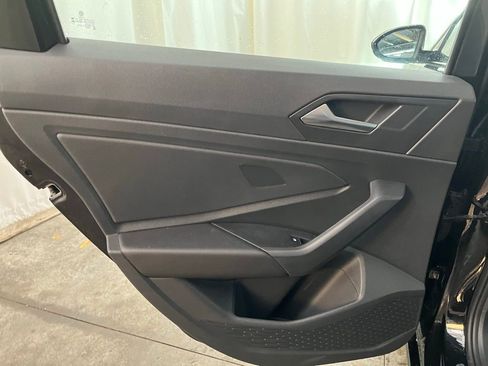 Certified 2025 Volkswagen Jetta Sport image 24