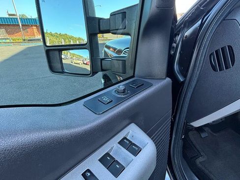 Used 2016 Ford F350 Lariat w/ Lariat Ultimate Package AWD/4WD image 15