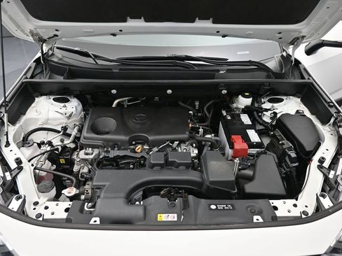 Used 2024 Toyota RAV4 XLE FWD image 14
