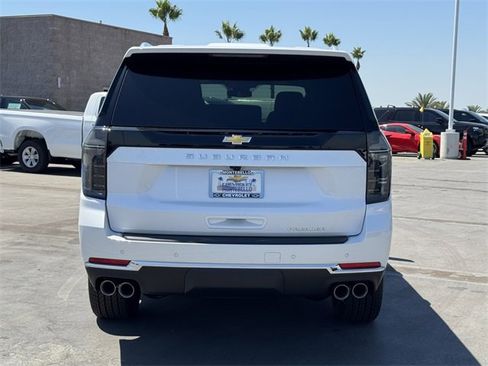 New 2025 Chevrolet Suburban Premier image 4