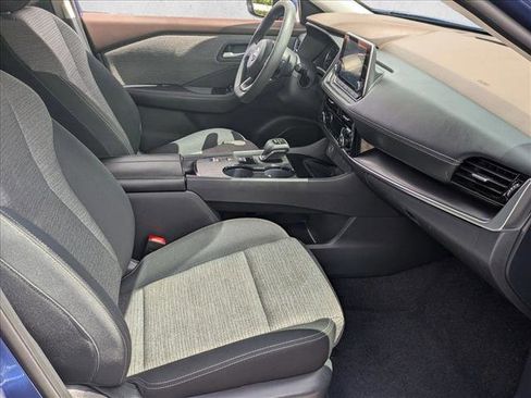 Used 2023 Nissan Rogue SV image 19