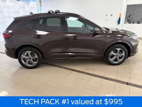Certified 2023 Ford Escape ST-Line w/ Tech Pack #1 AWD/4WD image 4