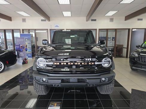 New 2025 Ford Bronco Outer Banks image 9