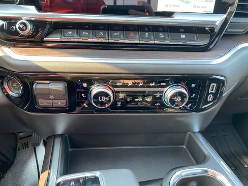 Used 2026 GMC Sierra 1500 SLT w/ SLT Premium Package AWD/4WD image 23