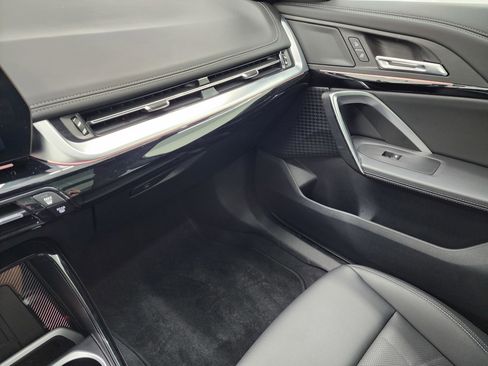 Used 2025 BMW X1 xDrive28i image 12