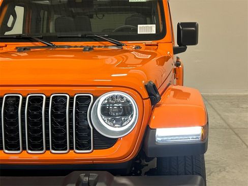 New 2025 Jeep Wrangler Sahara image 10