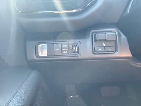 Used 2026 Chevrolet Silverado EV Trail Boss AWD/4WD image 24