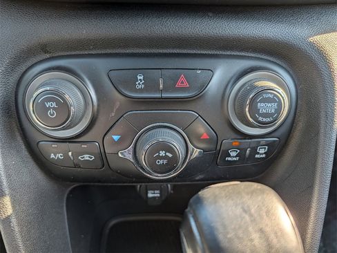 Used 2014 Dodge Dart SXT image 23