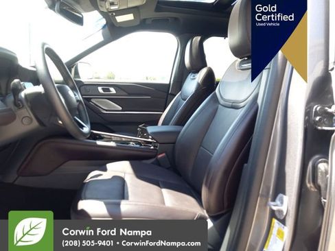 Certified 2025 Ford Explorer Platinum AWD/4WD image 26