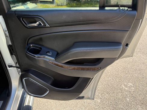 Used 2015 Chevrolet Tahoe LT RWD image 43