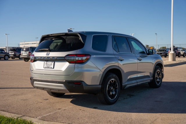 Used 2025 Honda Pilot EX-L image 7