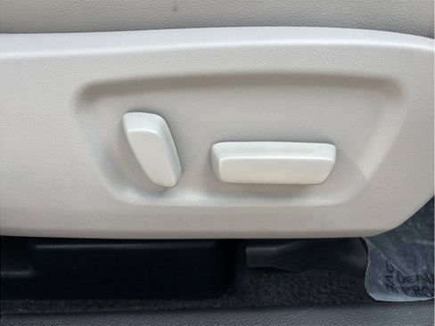 Used 2019 Toyota Highlander Limited Platinum image 45