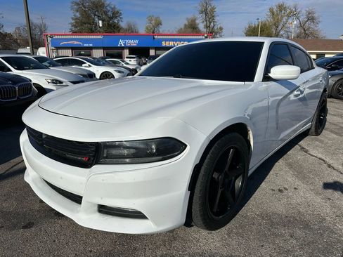 Used 2015 Dodge Charger SXT w/ Premium Group image 26